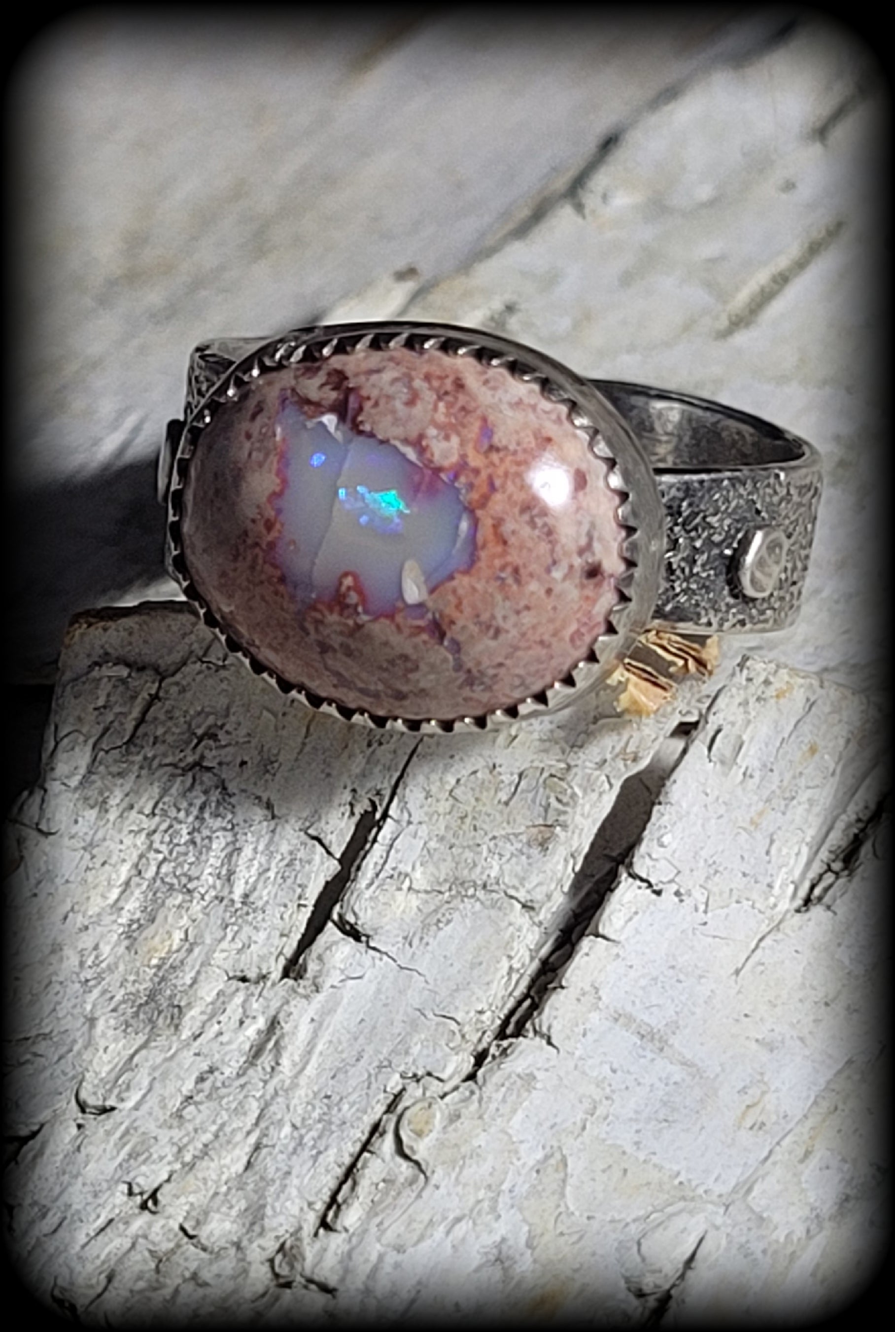 Mexican Matrix Opal Size 6.5